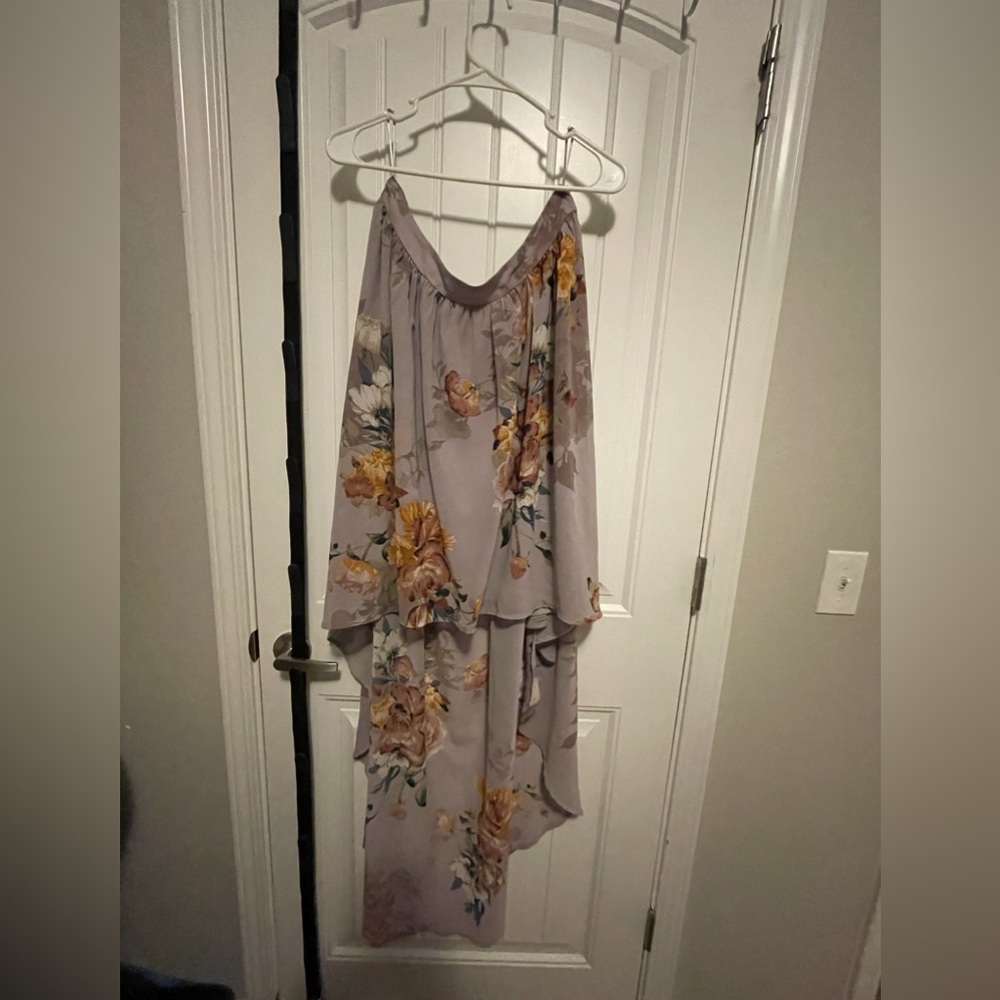 Lilac High-Low skirt. Floral print. Never been worn. Size L